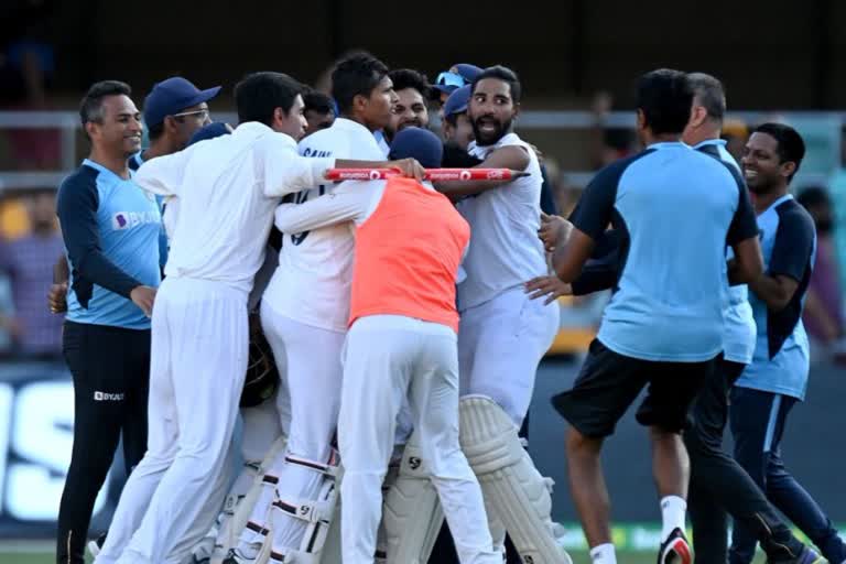 bollywood celebrating historic border gavaskar win over australia of indian cricket team