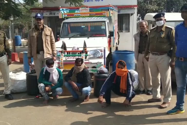 Police action on illegal liquor bases in Mandsaur