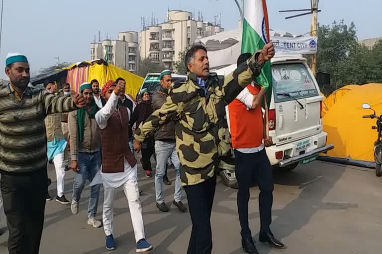 rehearsal  parade rehearsal chilla border  BKU bhanu parade rehearsal chilla border  Ex soldier Ramnath Singh chilla border  farmers protest chilla border update