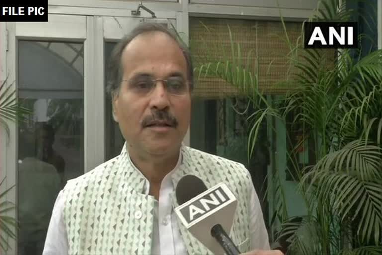 Congress leader Adhir Ranjan Chowdhury on Tuesday wrote to Chief Election Commissioner Sunil Arora  ബംഗാളിൽ മുൻസിപ്പൽ തെരഞ്ഞെടുപ്പ് നടത്താൻ തയ്യാറാകുന്നില്ലെന്ന് രഞ്ജൻ ചൗധരി  കൊൽക്കത്ത  പശ്ചിമബംഗാൾ