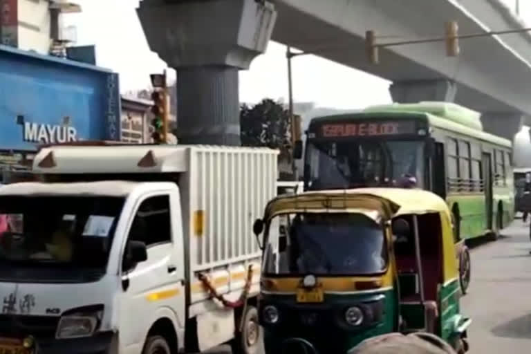 Heavy Traffic  at Azadpur to Mukarba Chowk bypass in Delhi