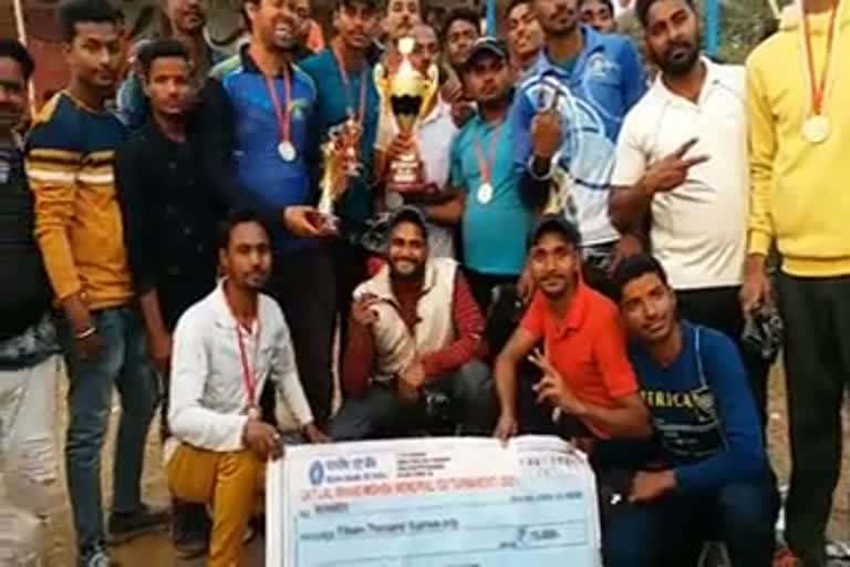 jermundi-won-match-in-district-level-cricket-tournament-in-dumka