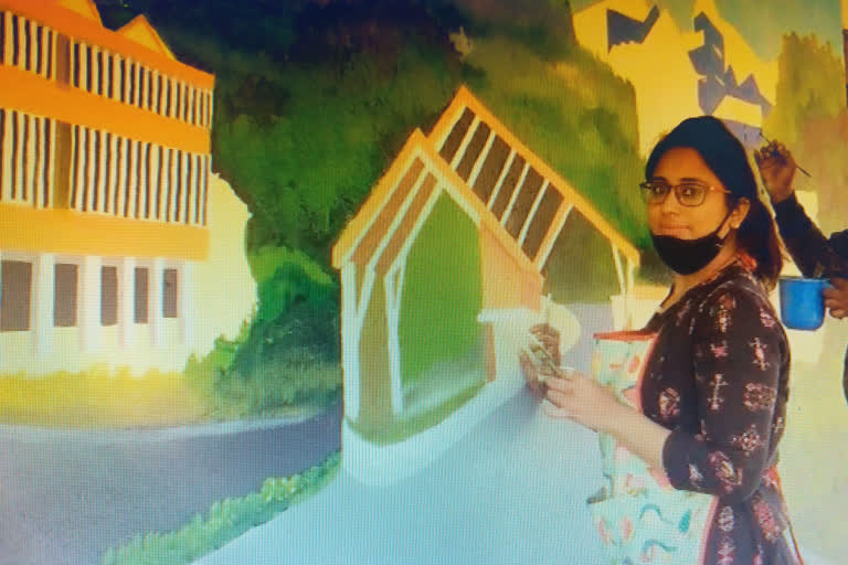 Ankita Savalkar of Maharashtra is making paintings of Himachal culture In Hamirpur