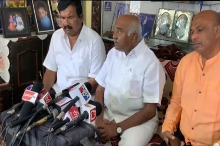 h vishwanath outrage against siddaramaih statement