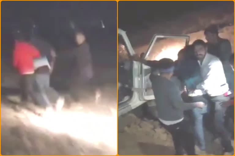 Drunken people did rage, नशे में धुत लोगों ने किया हंगामा