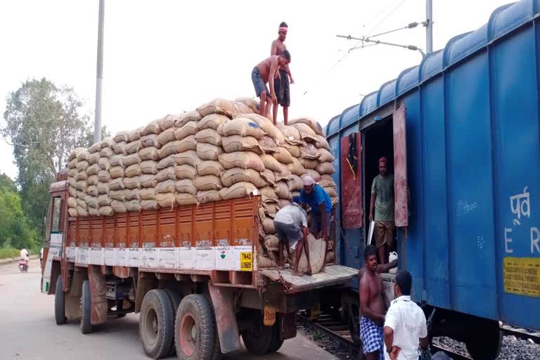 2643-tonnes-of-ration-rice-procured-from-telangana