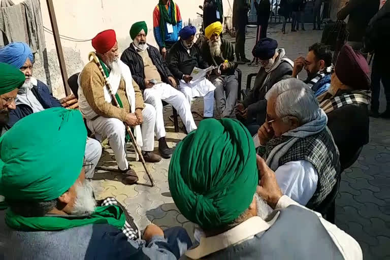 meeting-of-farmers-on-singhu-border-for-meeting-with-the-center-on-22-january