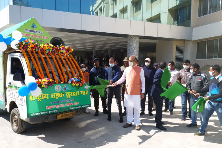 MP jyant sinha leaves awareness Rath in Hazaribag