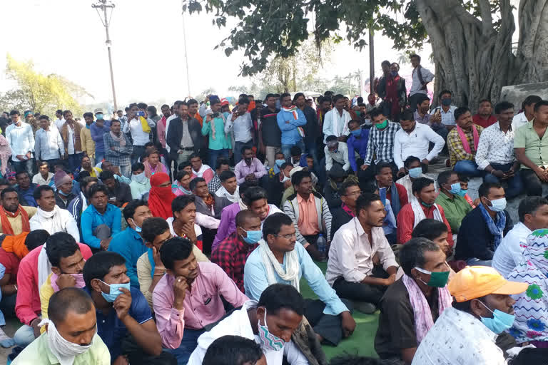 Safai workers reached Raipur on foot from Ambikapur