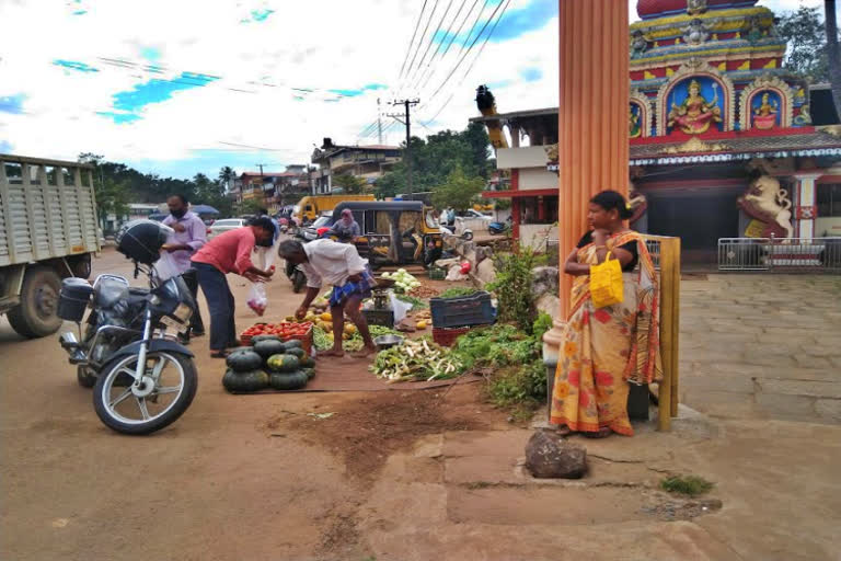 No specific area for street vendors