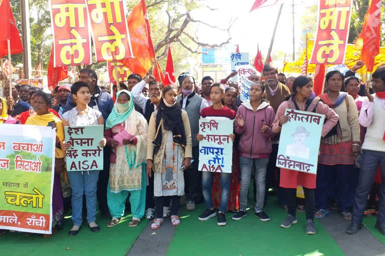 cpi(ml) protests against central government in ranchi