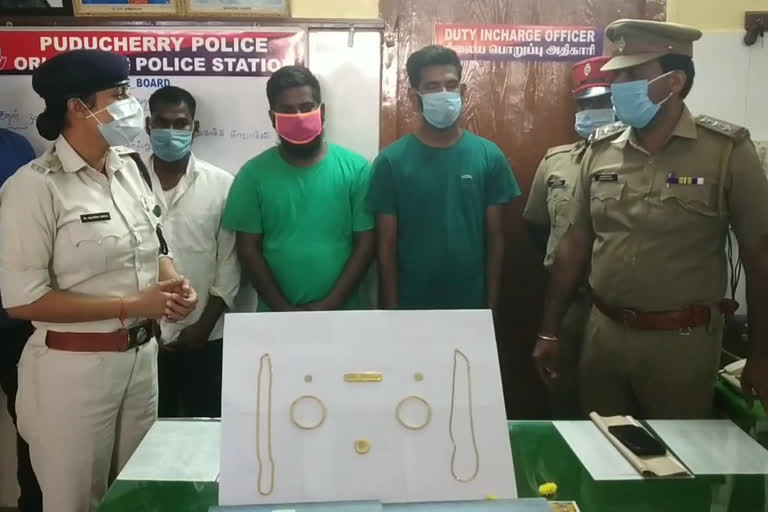 youth arrested for stealing jewel from friends mother