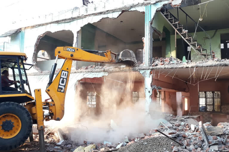 Illegal hotel demolished