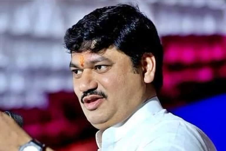 rape complaint against dhananjay munde