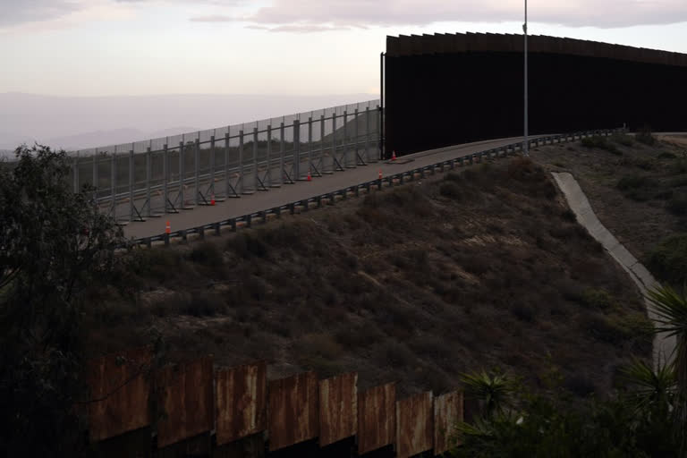 Biden halts border wall building after Trump’s final surge