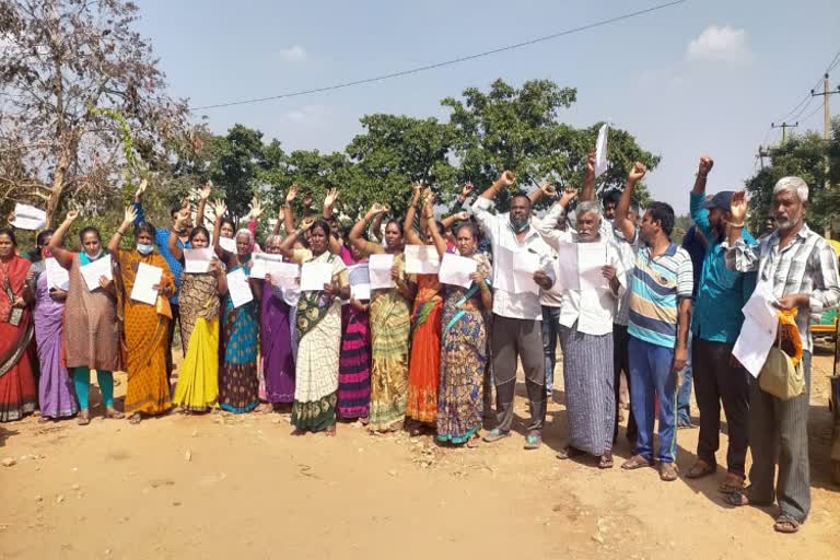 nelamangala people outrage against Land Acquisition Process