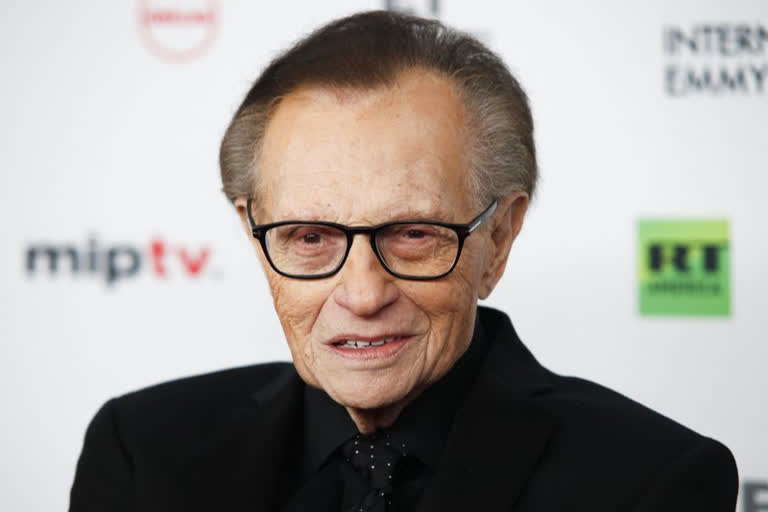 Larry King, broadcasting giant for half-century, dies at 87