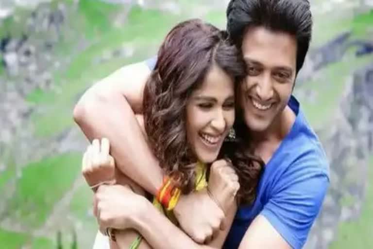 genelia-dsouza-shares-lovely-video-with-husband-riteish-deshmukh