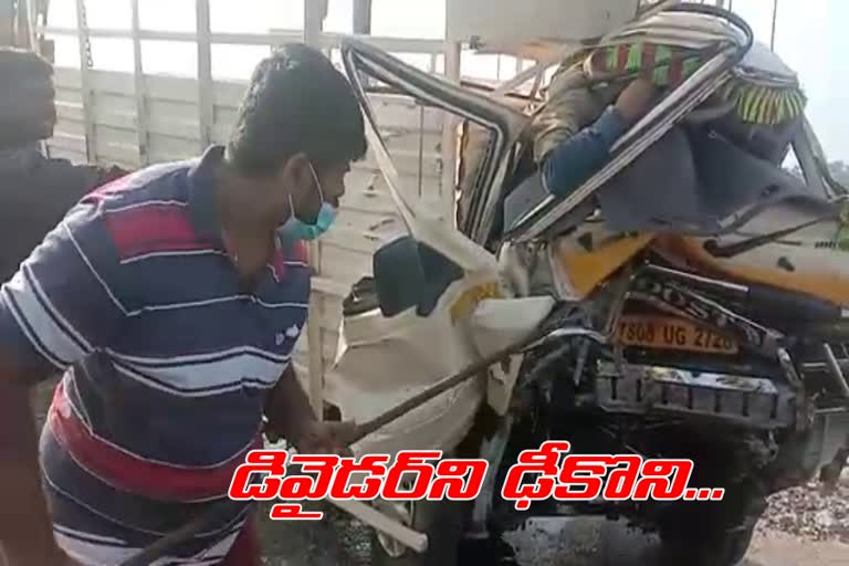 driver-and-cleaner-died-in-road-accident-at-himayat-sagar-orr-in-rangareddy-district