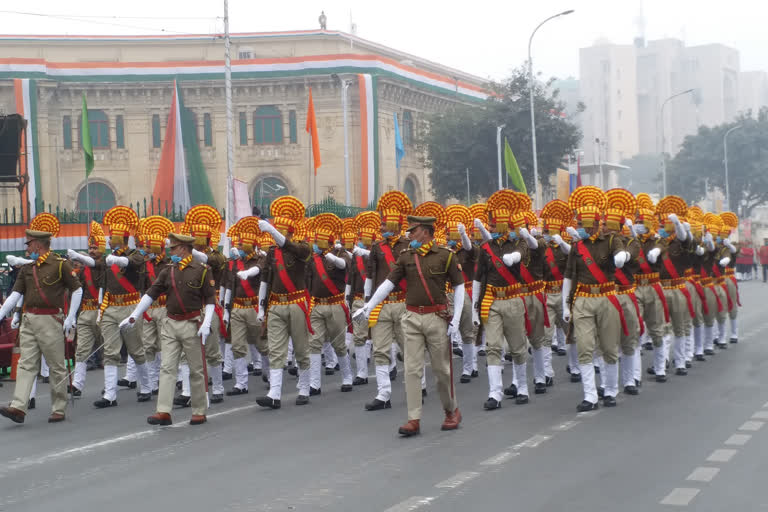 मार्च पास्ट परेड का रिहर्सल