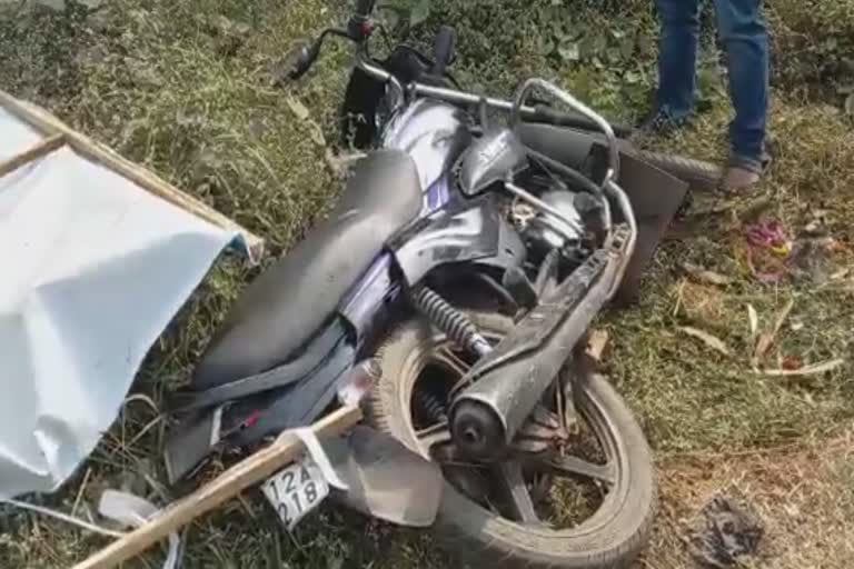 clash-between-dumper-and-motorbike-1-dead-injured-3