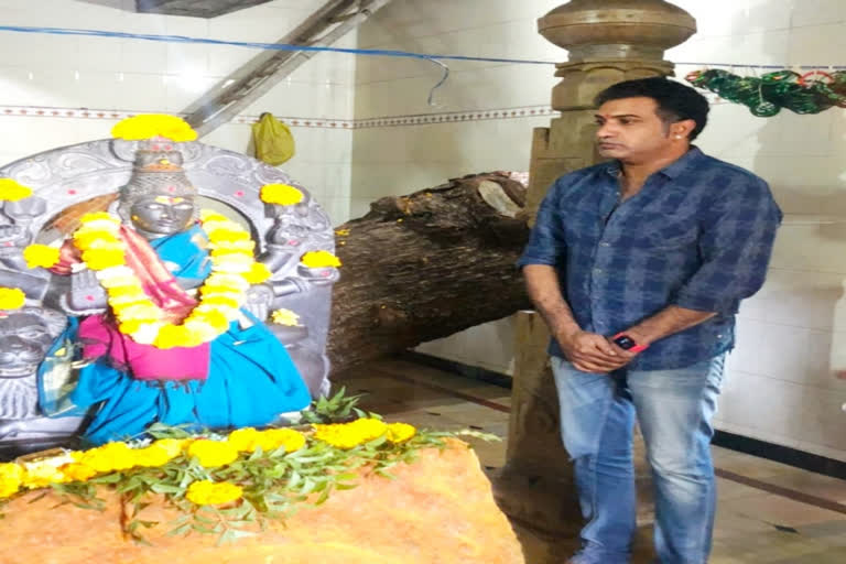 Tarakaratna visited Budagavi Suryanarayana Swami temple