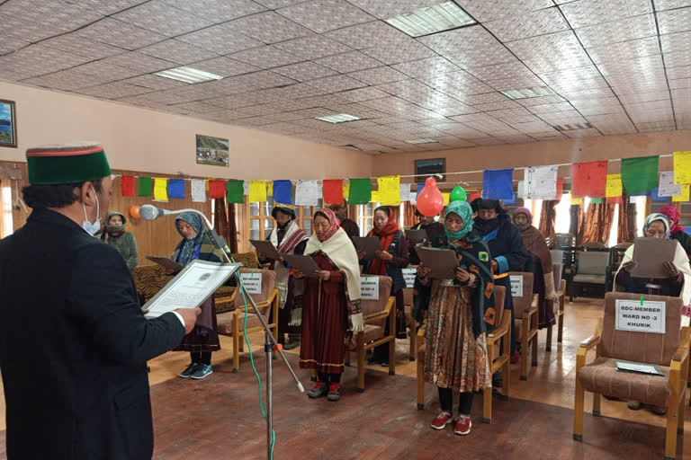 Sub-divisional officer administered oath to newly elected public representatives in Kaza