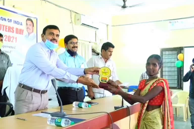 national-voters-day-celebrations-at-collectorate-in-kamareddy-district