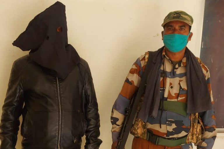 Police arrested the leader of illegal animal smuggling gang