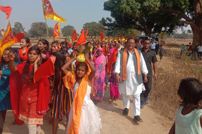 Kalash yatra taken out in Surajpur for construction of sri Ram temple