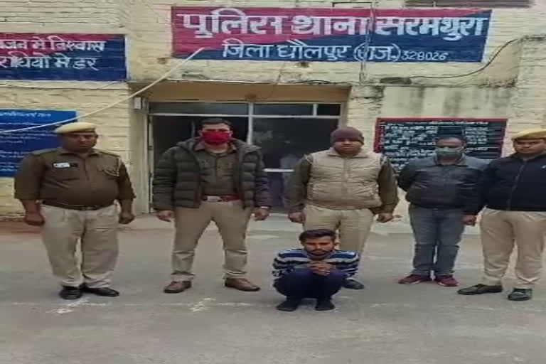 explosive material caught in dholpur, police arrested accused