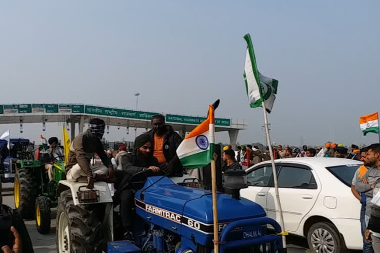 farmers went to Delhi from yamunanagar with 3000 tractors to participate in tractor parade