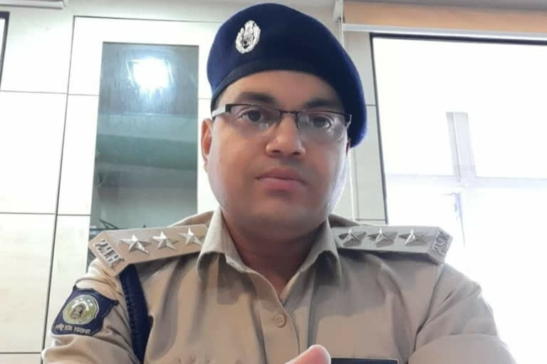 DSP Rampur Chandrasekhar news, डीएसपी रामपुर चंद्रशेखर न्यूज