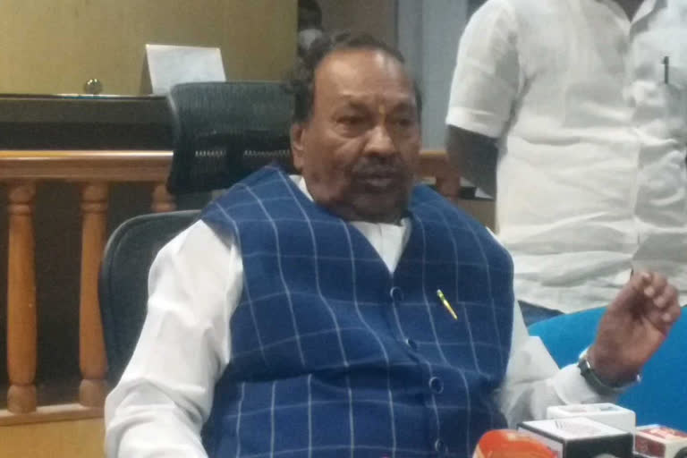 meeting held by Minister KS Eshwarappa, Minister KS Eshwarappa, Minister KS Eshwarappa news, Shivamogga blast case, Shivamogga blast case news, ಸಭೆ ಕೈಗೊಂಡ ಸಚಿವ ಕೆಎಸ್​ ಈಶ್ವರಪ್ಪ, ಸಚಿವ ಕೆಎಸ್​ ಈಶ್ವರಪ್ಪ, ಸಚಿವ ಕೆಎಸ್​ ಈಶ್ವರಪ್ಪ ಸುದ್ದಿ, ಶಿವಮೊಗ್ಗ ಸ್ಫೋಟ ಪ್ರಕರಣ, ಶಿವಮೊಗ್ಗ ಸ್ಫೋಟ ಪ್ರಕರಣ ಸುದ್ದಿ,