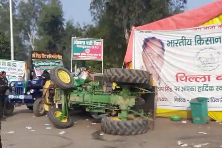 Tractor overturns on screaming border