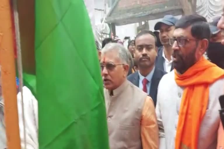 dilip-ghosh-raised-inverted-national-flag-in-rampurhat