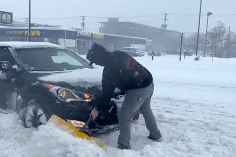 Storm brings rare snow to usually hot Phoenix