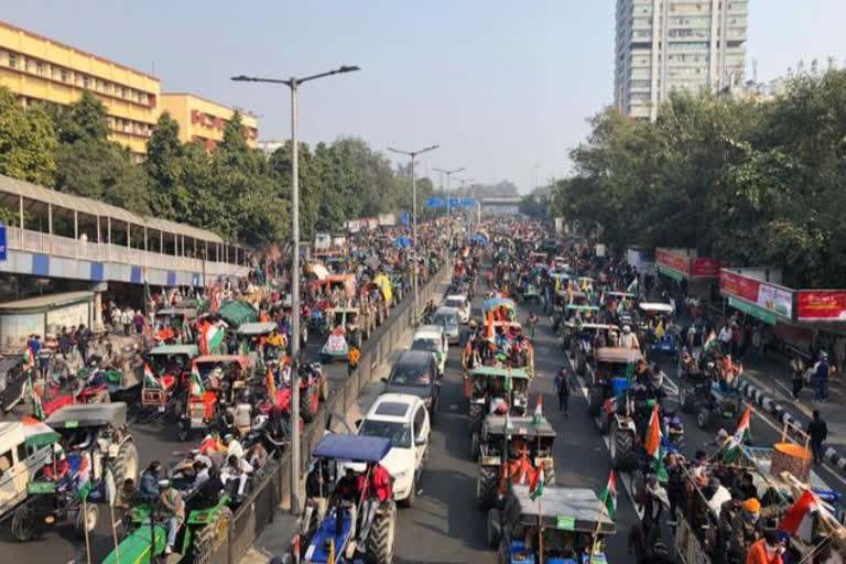 clashes-between-police-and-farmers-at-ito-delhi