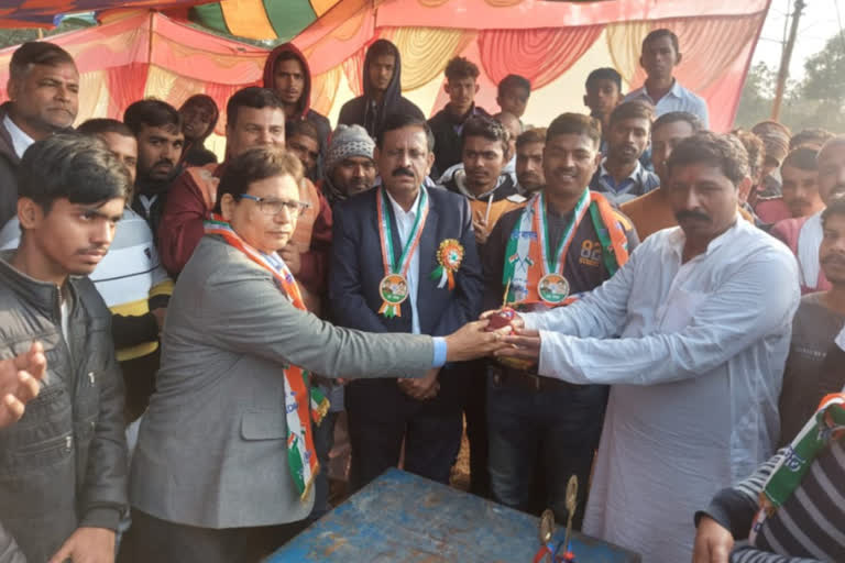 Cricket match between district administration and public representative on the occasion of Republic Day in muzaffarpur