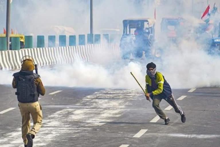 More paramilitary forces being deployed in Delhi after violence during farmers' tractor rally