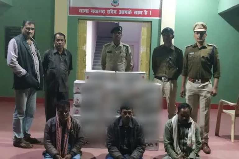 3 accused arrested with illegal liquor