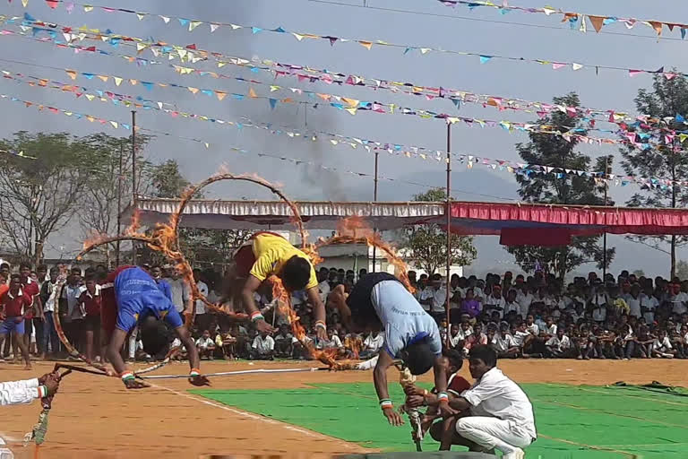 పాడేరులో అలరించిన సాంస్కృతి కార్యక్రమాలు