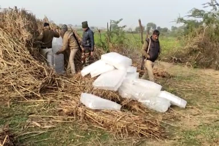 liquor-business-at-hariksha-school-of-bhind