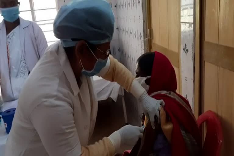 corona vaccination at Bedo Community Health Center Ranchi