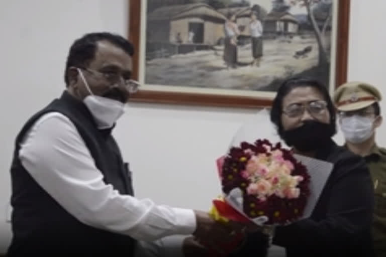 B. Sangkhumi felicitated by the governor