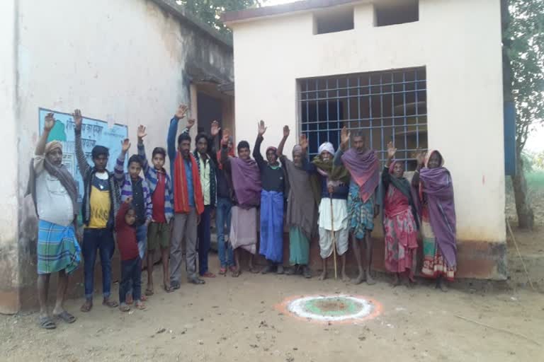 Villagers prevented accused of rape from taking charge in school in dumka