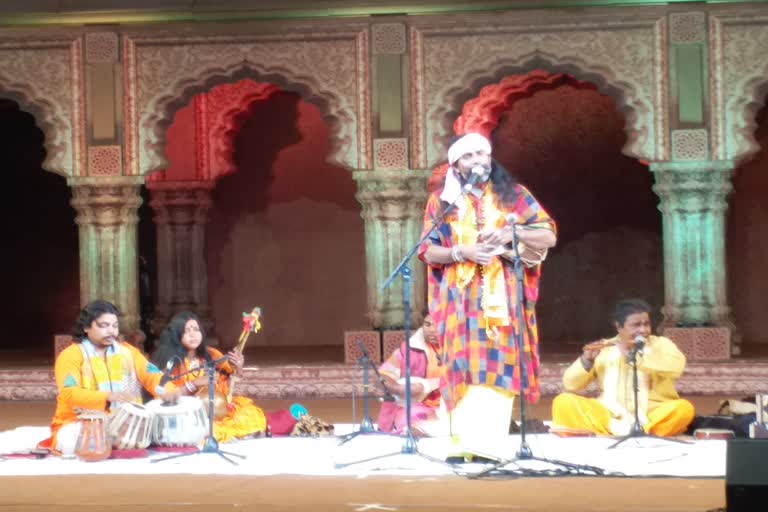 Bowl song and music performed in Lokrang