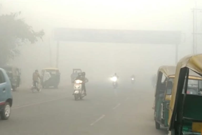 Thick fog envelopes Ghaziabad