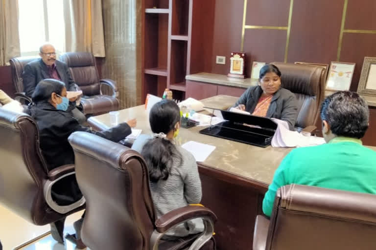 mayor asha lakra held meeting on cleanliness in ranchi