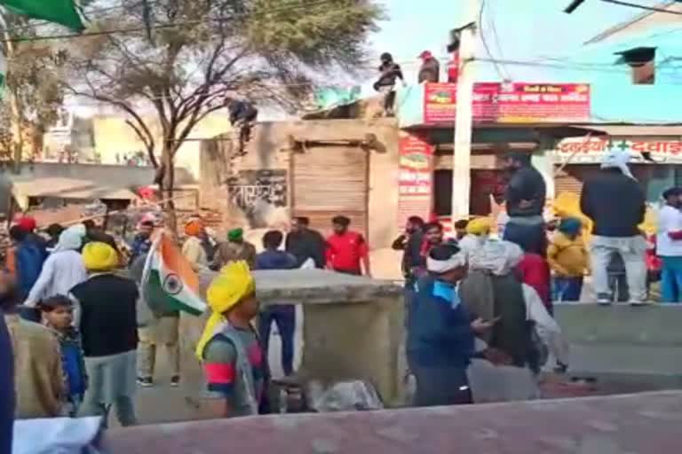 tikri border farmers protest